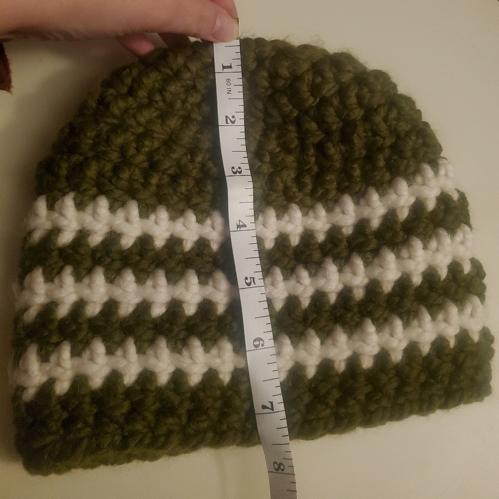 Crochet hat - Picture 4 of 4